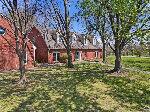 1315 NE 46th ST, Topeka, KS 66617