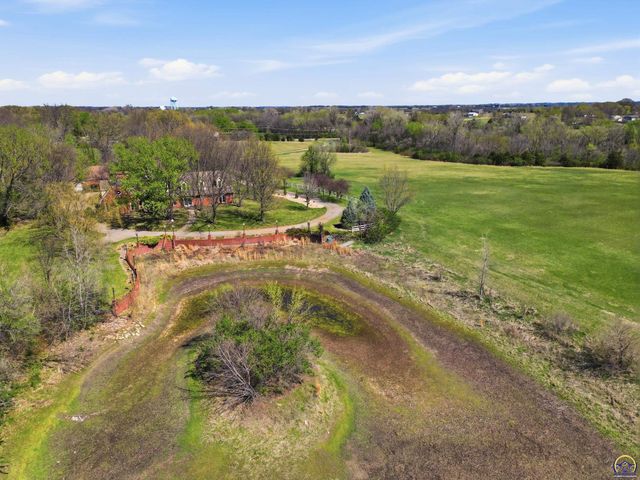 1315 NE 46th ST, Topeka, KS 66617