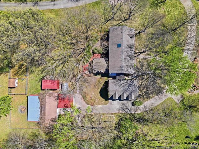 1315 NE 46th ST, Topeka, KS 66617