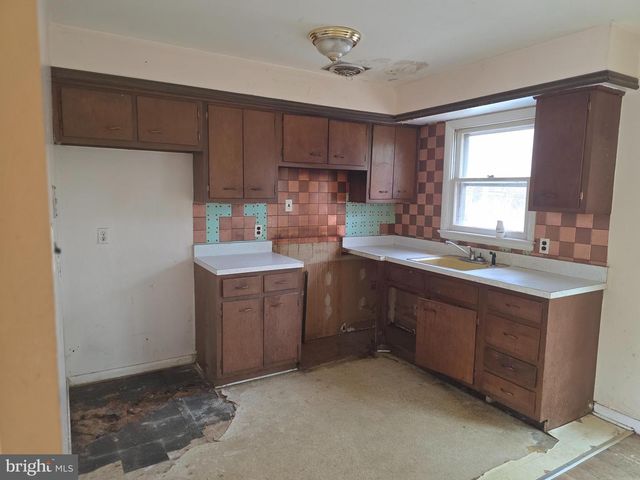 391 HILLTOP LN, Annapolis, MD 21403