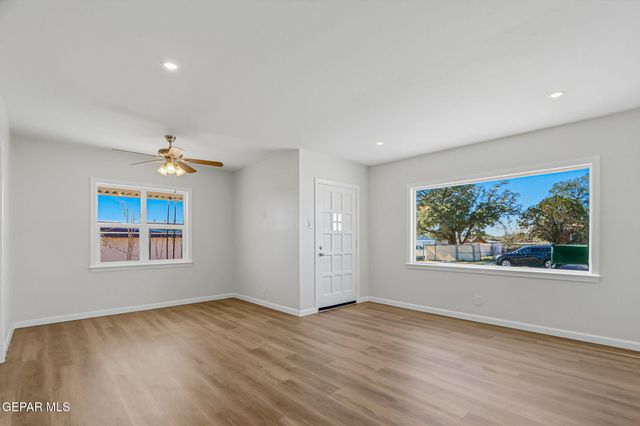 512 REGAN Drive, El Paso, TX 79903