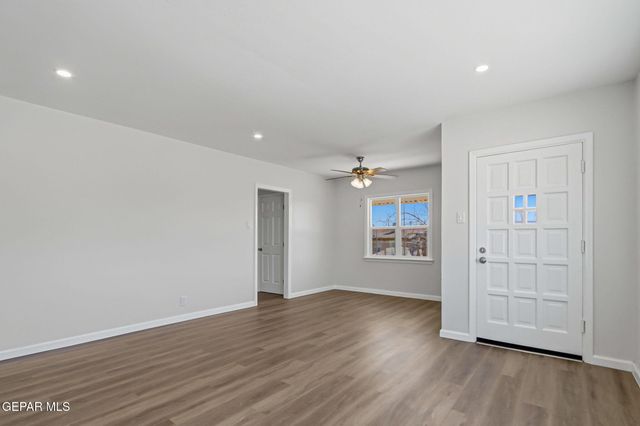 512 REGAN Drive, El Paso, TX 79903