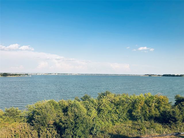 2204 Fairwater Meadows, Rowlett, TX 75088