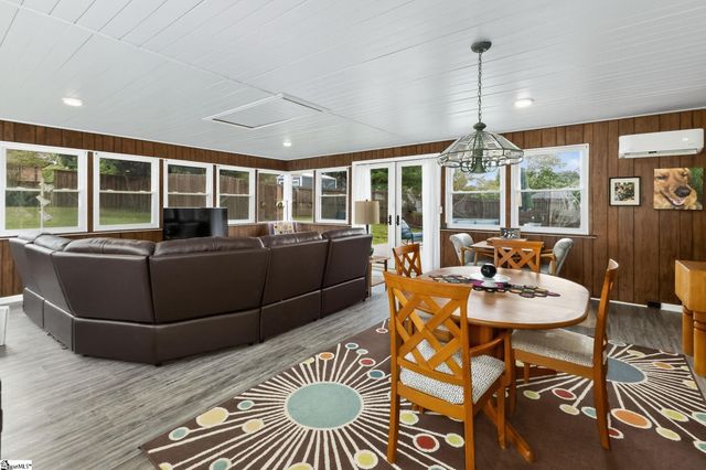 809 Butler Springs Road, Greenville, SC 29615