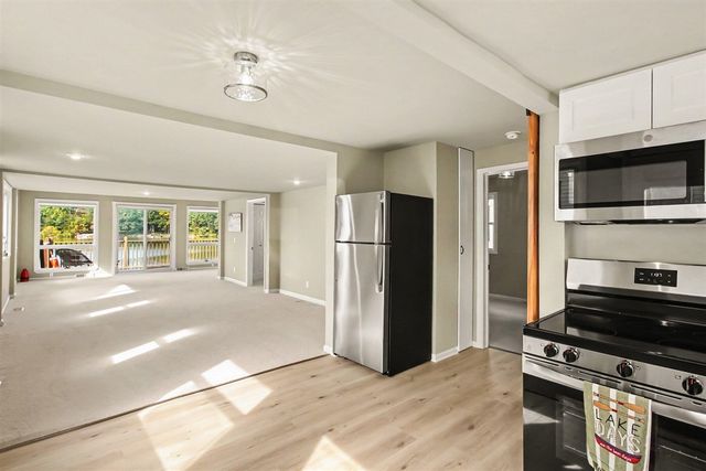 1010 Brighton Lake Road, Brighton, MI 48116