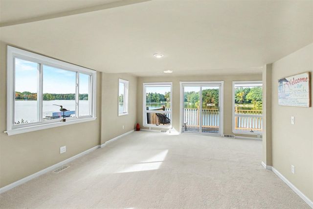 1010 Brighton Lake Road, Brighton, MI 48116