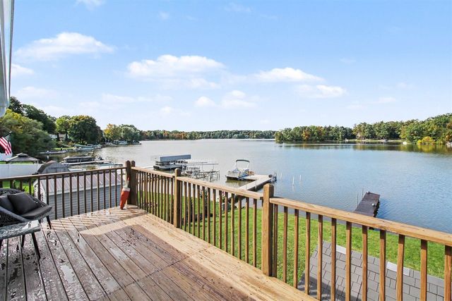 1010 Brighton Lake Road, Brighton, MI 48116