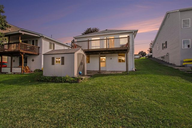 1010 Brighton Lake Road, Brighton, MI 48116