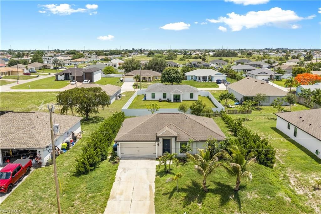 Image 18 of property listing at 336 NE 30th TER, Cape Coral, FL 33909