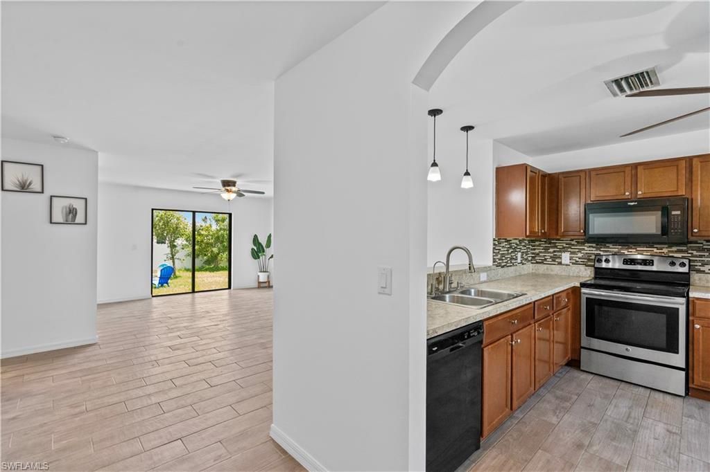 Image 24 of property listing at 336 NE 30th TER, Cape Coral, FL 33909