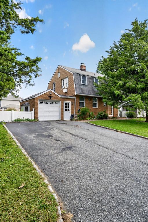 163 Earl Street, Westbury, NY 11590 — photo 2