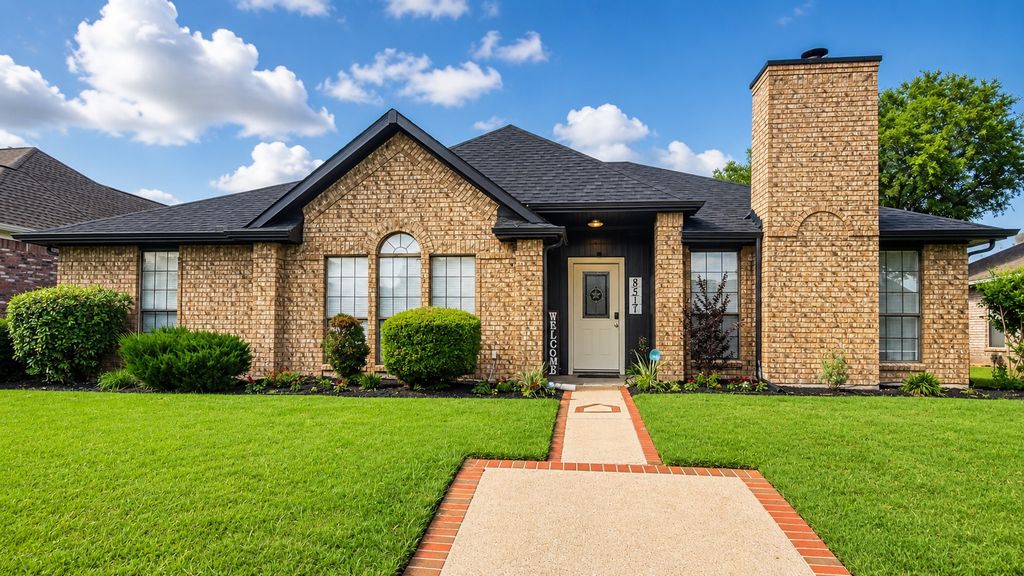 8517 Manchester Drive, Rowlett, TX 75089