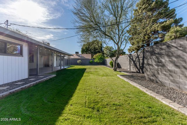 3318 E MONTECITO Avenue, Phoenix, AZ 85018