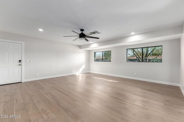 3318 E MONTECITO Avenue, Phoenix, AZ 85018