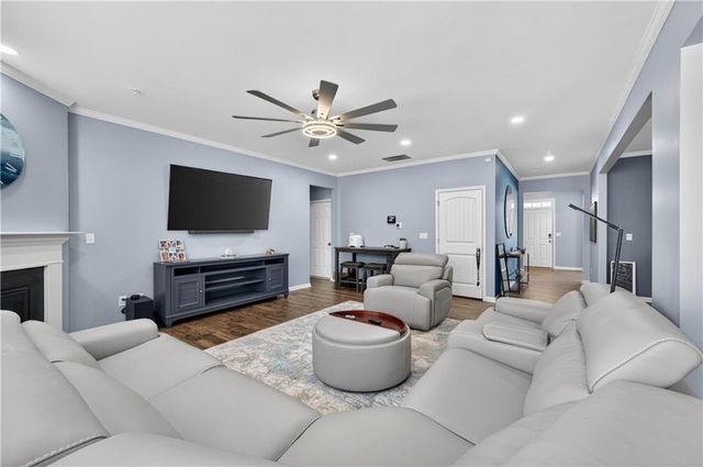 2726 Piper Drive, Atlanta, GA 30331