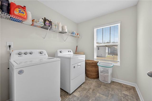 2726 Piper Drive, Atlanta, GA 30331