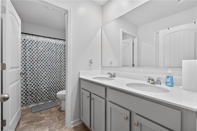 2726 Piper Drive, Atlanta, GA 30331