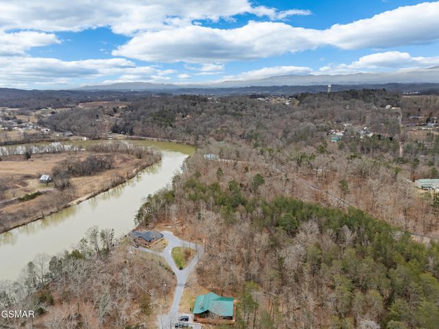 1761 Rays Gap Road, Seymour, TN 37865