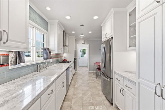 903 E Dalton, Glendora, CA 91741