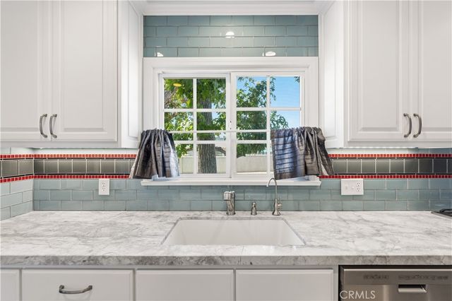 903 E Dalton, Glendora, CA 91741
