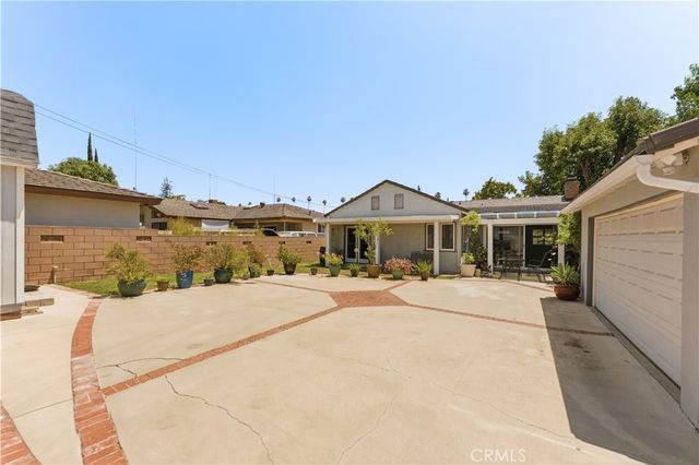 903 E Dalton, Glendora, CA 91741