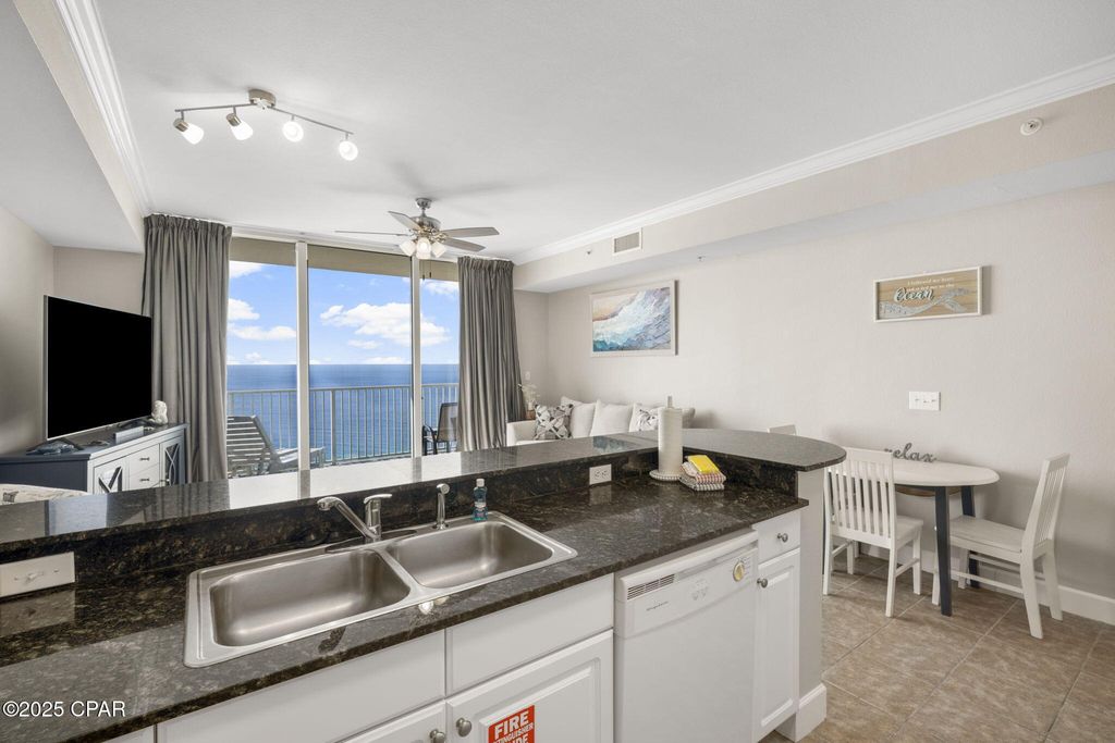 Image 8 of property listing at 16819 Front Beach Road 2116, Panama City Beach, FL 32413