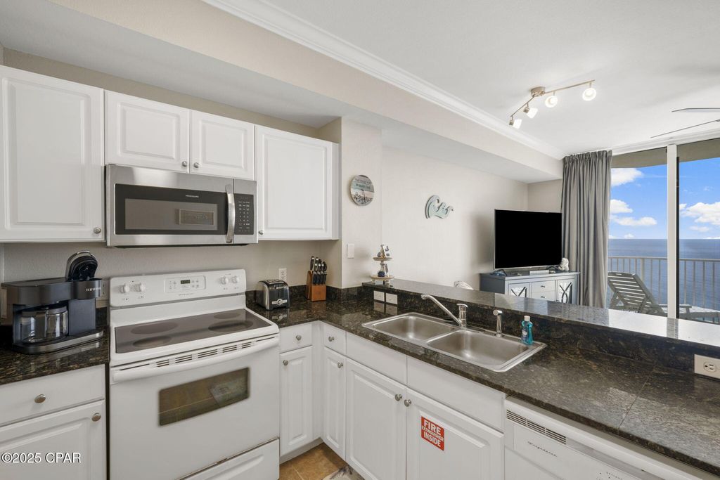 Image 9 of property listing at 16819 Front Beach Road 2116, Panama City Beach, FL 32413