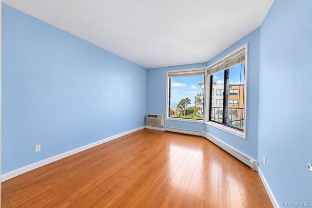 1155 Warburton Avenue 3Y, Yonkers, NY 10701