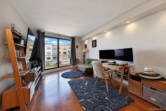 1155 Warburton Avenue 3Y, Yonkers, NY 10701