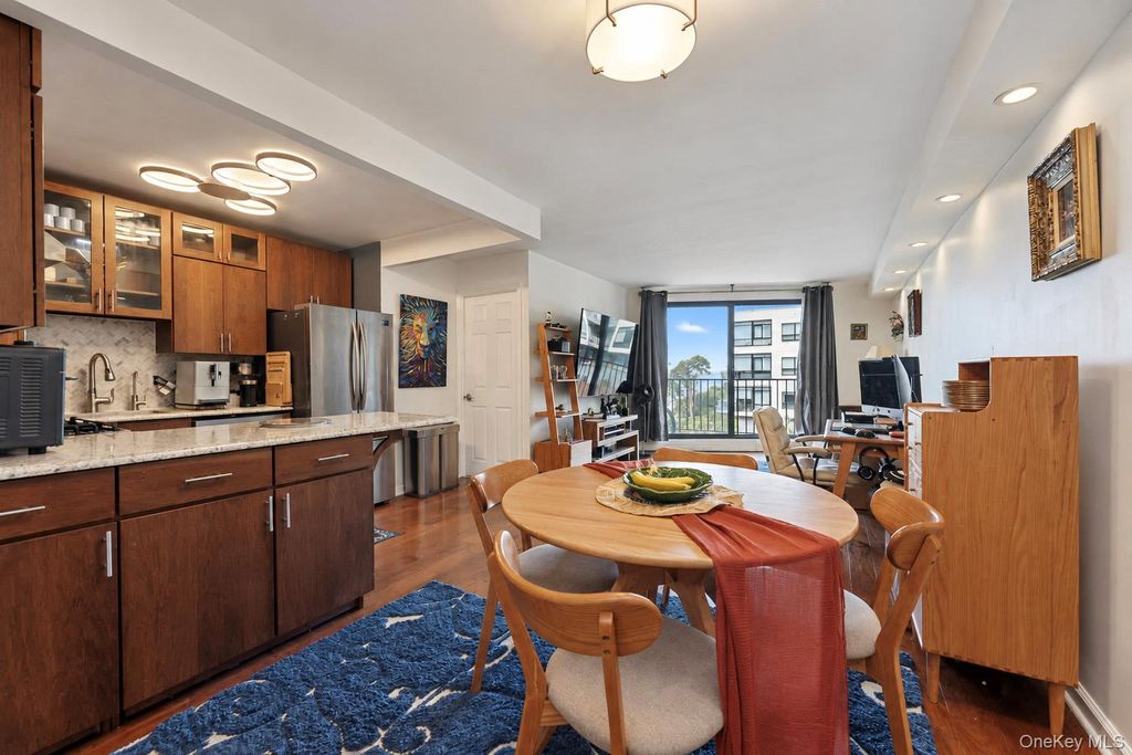 1155 Warburton Avenue 3Y, Yonkers, NY 10701 — photo 2