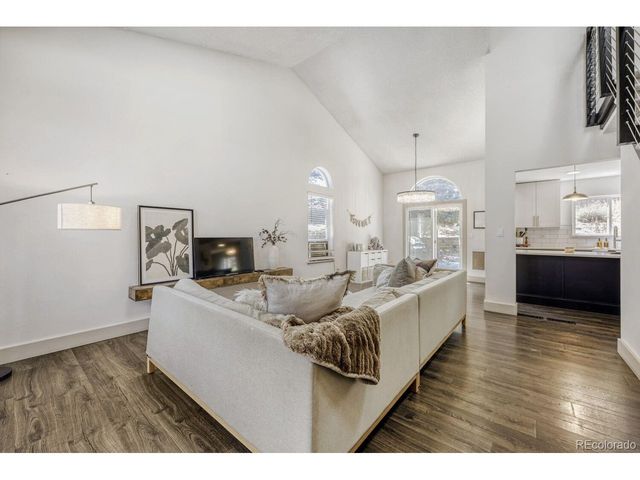 5849 S Jebel Way, Aurora, CO 80015