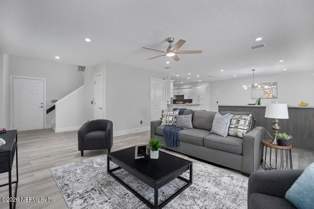 1625 ASHMORE GREEN Drive, Jacksonville, FL 32246
