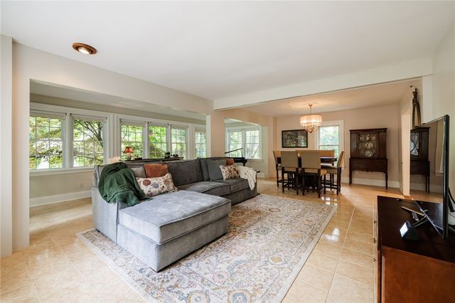 870 Maple Dr, Webster, NY 14580