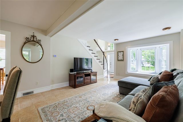 870 Maple Dr, Webster, NY 14580