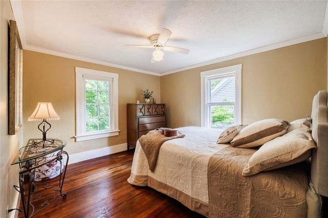 870 Maple Dr, Webster, NY 14580
