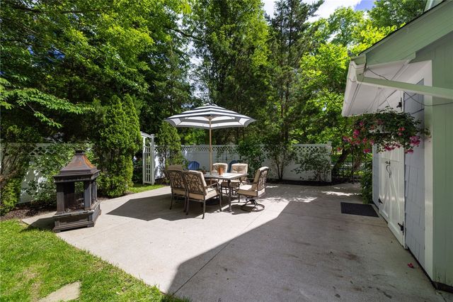 870 Maple Dr, Webster, NY 14580