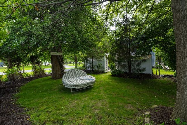 870 Maple Dr, Webster, NY 14580