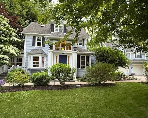 870 Maple Dr, Webster, NY 14580