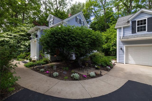 870 Maple Dr, Webster, NY 14580