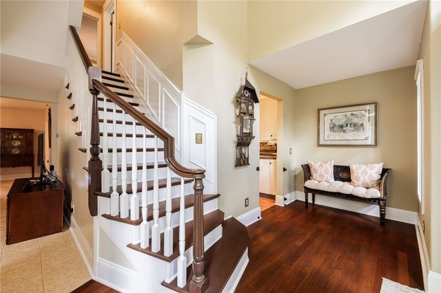 870 Maple Dr, Webster, NY 14580