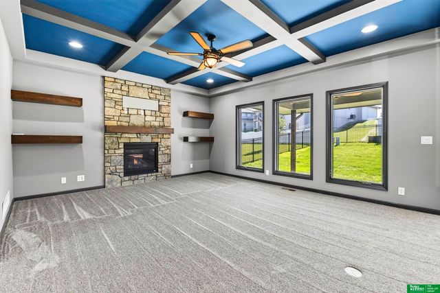 10009 S 106 Street, Papillion, NE 68046
