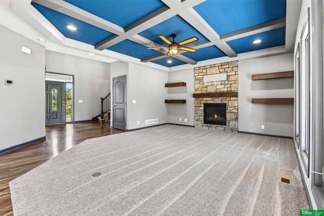 10009 S 106 Street, Papillion, NE 68046