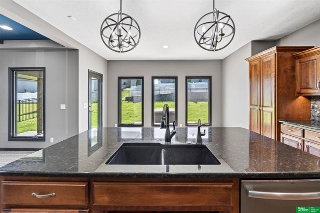 10009 S 106 Street, Papillion, NE 68046