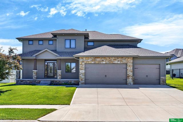 10009 S 106 Street, Papillion, NE 68046