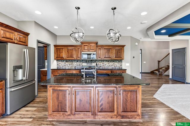 10009 S 106 Street, Papillion, NE 68046