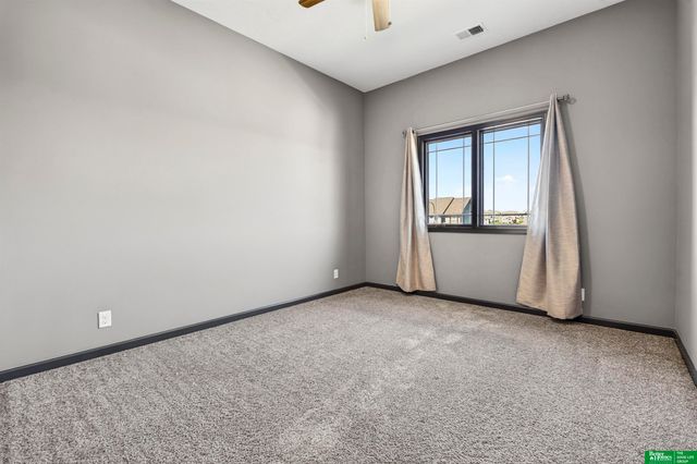 10009 S 106 Street, Papillion, NE 68046
