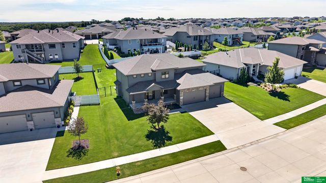 10009 S 106 Street, Papillion, NE 68046