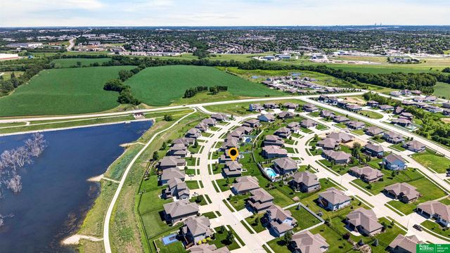 10009 S 106 Street, Papillion, NE 68046