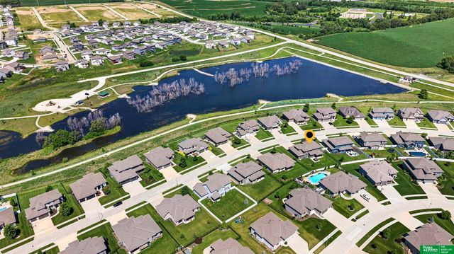10009 S 106 Street, Papillion, NE 68046