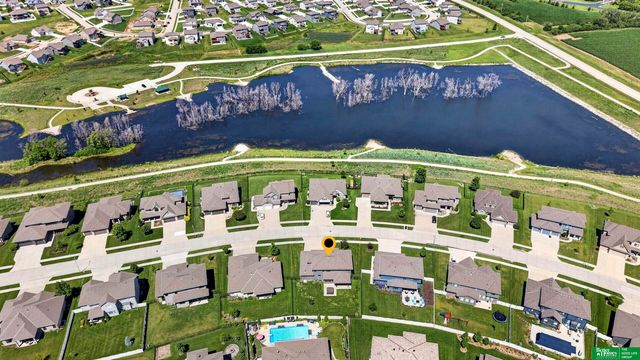 10009 S 106 Street, Papillion, NE 68046